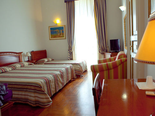 Acropoli Allotjament i esmorzar 3*